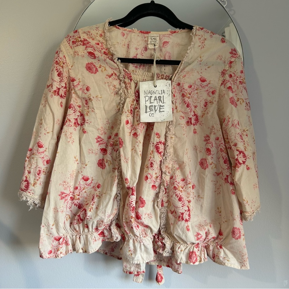❌SOLD❌Magnolia Pearl Floral Millie Jo Blouse TOP 1413 - Picture 1 of 10